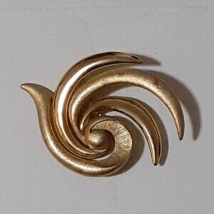 Vintage Tona gold tone swirl brooch Mid-Century Modern style
